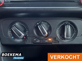 Volkswagen Polo 1.4-16V Highline 5-Deurs Navi Airco picture 24