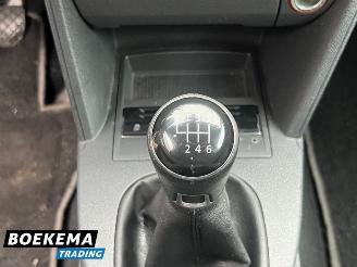 Volkswagen Touran 1.6 TDI Grijs kenteken Climate Cruise Trekh. PDC picture 26