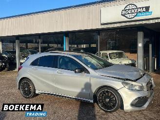 krockskadad bil auto Mercedes A-klasse 180 Prestige AMG Panorama Navigatie Stoelverw. Airco PDC 2016/8