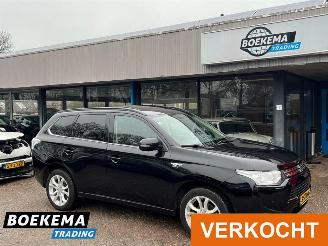 Käytettyjen passenger cars Mitsubishi Outlander 2.0 PHEV Instyle Pano Keyless Navi Camera Stoelverw. 2013/12