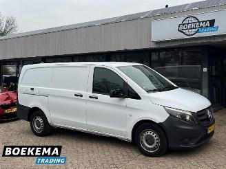 krockskadad bil bedrijf Mercedes Vito 111 CDI Lang 3-Persoons Navi Airco Cruise 2019/7