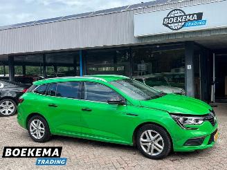 damaged passenger cars Renault Mégane Estate 1.3 TCe Zen LED Climate Cruise Navi PDC 2020/9