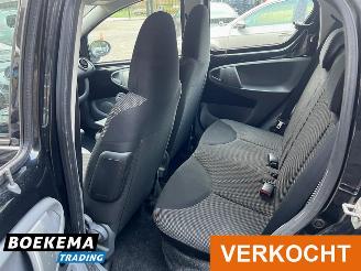 Toyota Aygo 1.0-12V Navigator Automaat Airco 5-Deurs picture 17