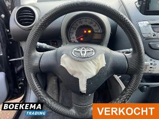Toyota Aygo 1.0-12V Navigator Automaat Airco 5-Deurs picture 23
