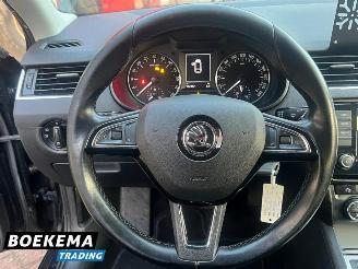 Skoda Octavia Combi 1.6 TDI DSG Business Climate Navi Cruise PDC picture 16