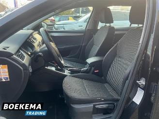 Skoda Octavia Combi 1.6 TDI DSG Business Climate Navi Cruise PDC picture 9