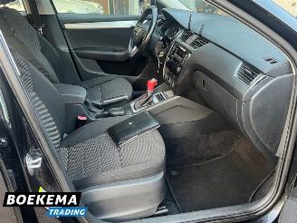 Skoda Octavia Combi 1.6 TDI DSG Business Climate Navi Cruise PDC picture 13