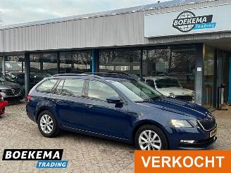 krockskadad bil auto Skoda Octavia Combi 1.0 TSI Ambition Led Cruise Climate PDC 2017/4