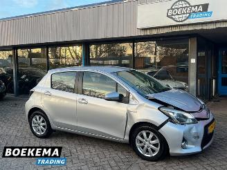 Unfallwagen Toyota Yaris 1.5 Full Hybrid Aspiration Navi Climate Cruise Camera 2014/1