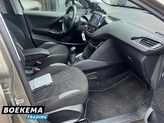 Peugeot 208 1.4 VTi Active 5-Drs Climate Cruise Trekh. picture 20