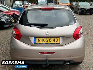 Peugeot 208 1.6 VTi Allure Leder Navi Climate Cruise PDC picture 11