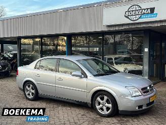 uszkodzony samochody osobowe Opel Vectra 2.2 16V Elegance 155PK Aut Cruise PDC Trek. 2004/10