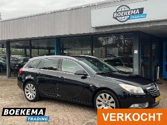 Vaurioauto  passenger cars Opel Insignia 2.0 T Sport 4x4 250PK Aut Navi Climate Stoelver. 2011/10