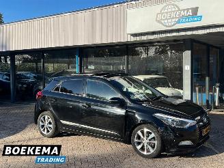 skadebil auto Hyundai I-20 1.0 T-GDI 120PK Premium Pano Navi Climate Cruise Camera Trekh. 2016/8