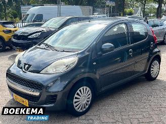 Peugeot 107 1.0-12V XS Airco 5-Deurs picture 4