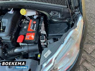 Peugeot 208 1.2 PureTech Style Navi Climate Cruise PDC picture 12