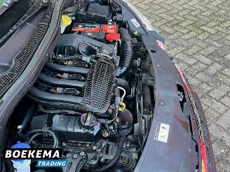 Peugeot 208 1.2 PureTech Style Navi Climate Cruise PDC picture 13