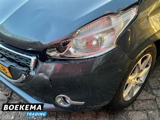 Peugeot 208 1.2 PureTech Style Navi Climate Cruise PDC picture 6