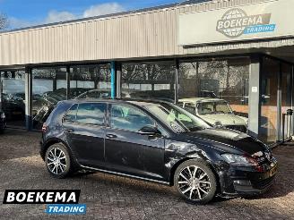 krockskadad bil auto Volkswagen Golf 1.0 TSI Connected Navi Camera Cruise PDC 2016/9