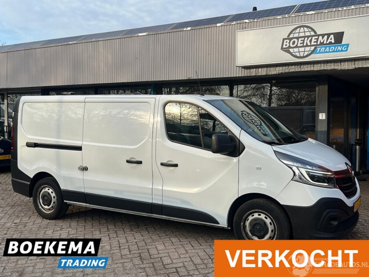 Renault Trafic 2.0 dCi 120PK L2 Navi Airco Cruise PDC
