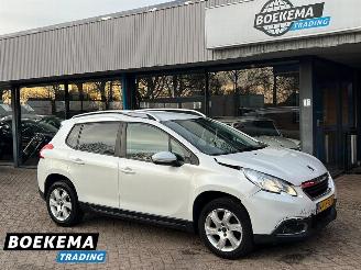 damaged passenger cars Peugeot 2008 1.2 VTi Active Premium Navi Cruise Airco PDC Trekh. 2014/3