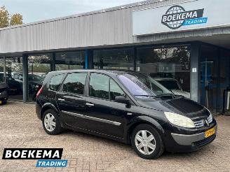 Damaged car Renault Grand-scenic 1.6 16V Dynamique 7-Pers Climate Cruise 2004/5