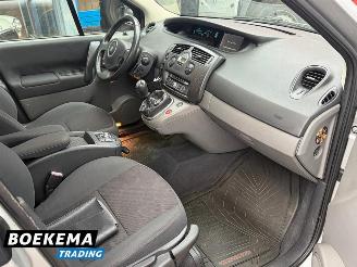 Renault Scenic 2.0 16V Conquest Navigatie Climate Cruise picture 17