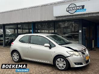 Schadeauto Toyota Auris 1.3 Aspiration Navigatie Climate Trekhaak 2010/1
