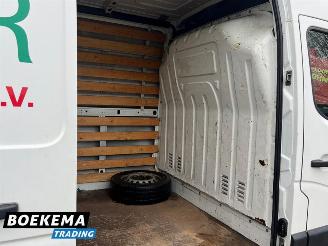 Renault Master T35 2.3 DCI L2H3 3-Pers Navigatie Cruise Airco PDC Trekhaak picture 11