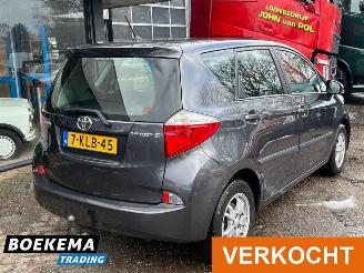 Toyota Verso S 1.3 VVT-i Aspiration Automaat Airco Camera picture 2