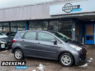skadebil auto Toyota Verso S 1.3 VVT-i Aspiration Automaat Airco Camera 2011/3