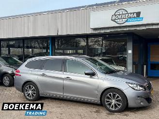 skadebil auto Peugeot 308 SW 1.2 PureTech Style Automaat Navigatie PDC Cruise Trekhaak 2015/5