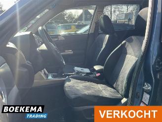 Subaru Forester 2.0 Premium 4X4 LPG Open-Dak Stoelverw Climate picture 11