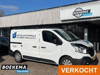 skadebil bedrijf Renault Trafic 1.6 DCI 140PK Turbo Airco Navigatie Cruise Schuifdeur Trekhaak 2015/5