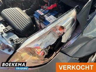 Chevrolet Spark 1.2 16V LTZ Navigatie Airco picture 13