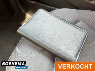 Chevrolet Spark 1.2 16V LTZ Navigatie Airco picture 27