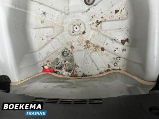 Peugeot 108 1.0 e-VTi Active Airco 5-Deurs picture 20