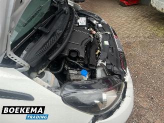 Peugeot 108 1.0 e-VTi Active Airco 5-Deurs picture 13