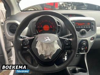 Peugeot 108 1.0 e-VTi Active Airco 5-Deurs picture 24