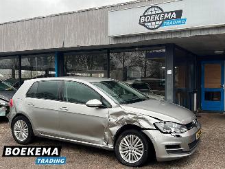 Voiture accidenté Volkswagen Golf 1.2 TSI Trend Edition AppleCar Climate Stoelverw. Cruise 2014/12