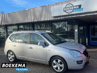 krockskadad bil auto Kia Carens 2.0 CVVT X-clusive 7-Persoons Leer Navigatie Stoelverw. Airco 2007/11