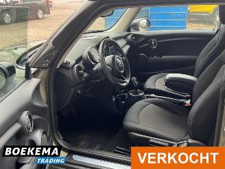 Mini Cooper 1.5 Automaat Keyless Led Navi Cruise Airco picture 13