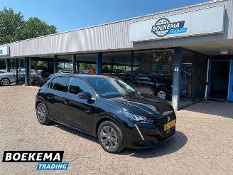 Coche accidentado Peugeot e-208 EV Allure Pack 50 kWh Navi I-cockpit Camera Apple-Carplay 2021/11