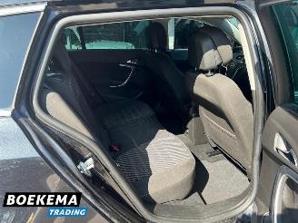 Opel Insignia 1.6 T Sport 180PK Navi Climate Cruise PDC Trekh. picture 13