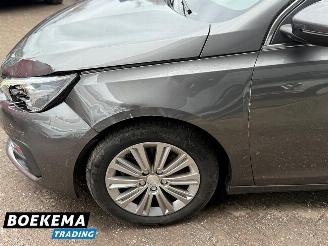 Peugeot 308 SW 1.2 PureTech Premium Panorama Automaat Navigatie Trekhaak PDC picture 7
