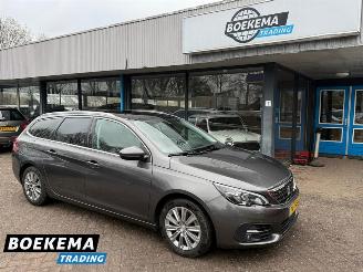 Avarii autoturisme Peugeot 308 SW 1.2 PureTech Premium Panorama Automaat Navigatie Trekhaak PDC 2018/9