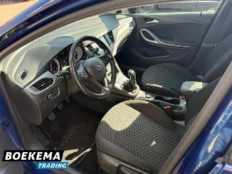 Opel Astra Sports Tourer 1.2 Edition Navigatie Cruise Climate picture 13