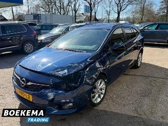 Opel Astra Sports Tourer 1.2 Edition Navigatie Cruise Climate picture 4