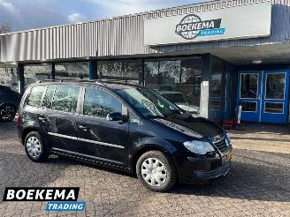 Vaurioauto  passenger cars Volkswagen Touran 1.4 TSI 140PK Business Navigatie Cruise Climate 2007/5