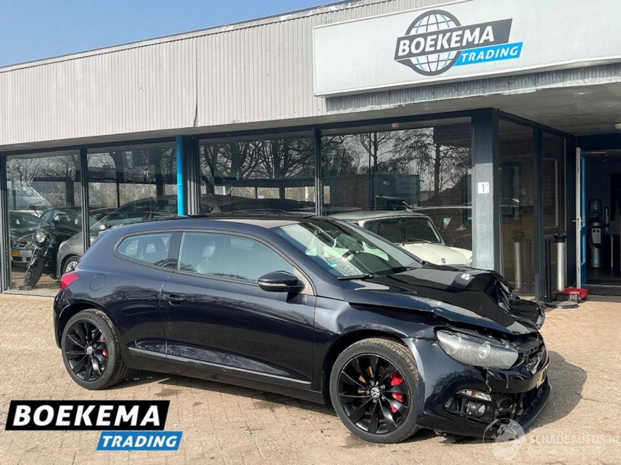 Volkswagen Scirocco 1.4 TSI Highline DSG Leer Navigatie Stoelverw